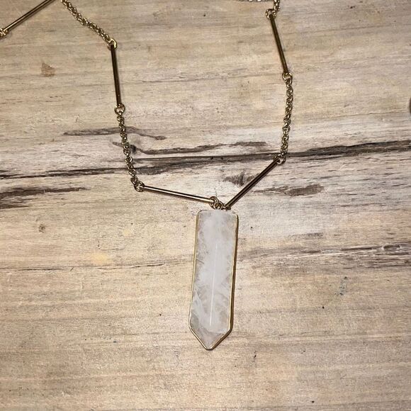 Natural Quartz Crystal Encased In Gold Tone With A Bar Chain - Picture 1 of 7